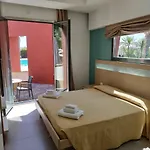 Albatros Hotel Отель 4*