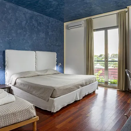Albatros 4* Szirakúza
