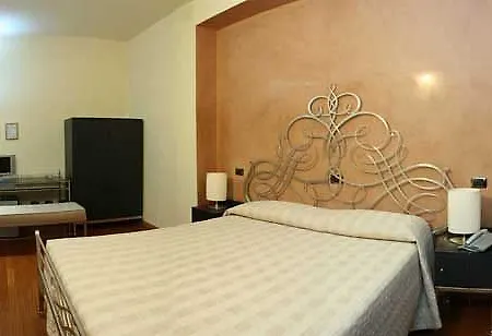 Albatros Hotell 4*